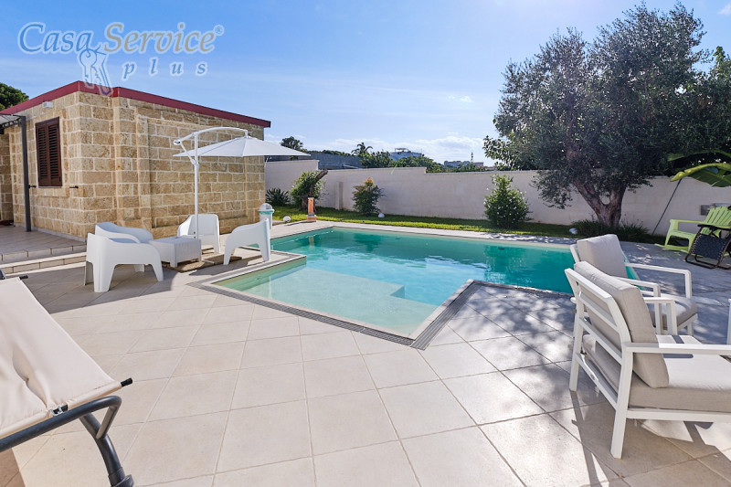 Immagine 14 di Villa in vendita  in Via Scalelle a Gallipoli