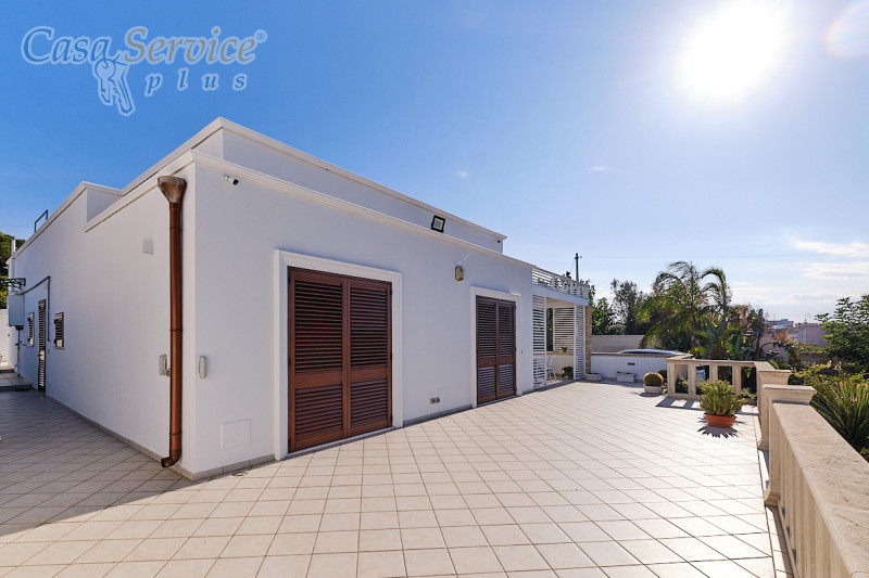 Immagine 29 di Villa in vendita  in Via Scalelle a Gallipoli