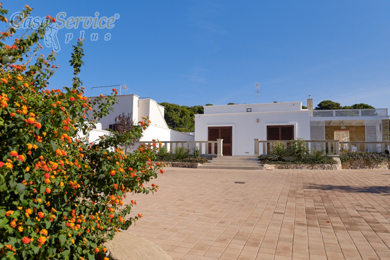 Immagine 32 di Villa in vendita  in Via Scalelle a Gallipoli