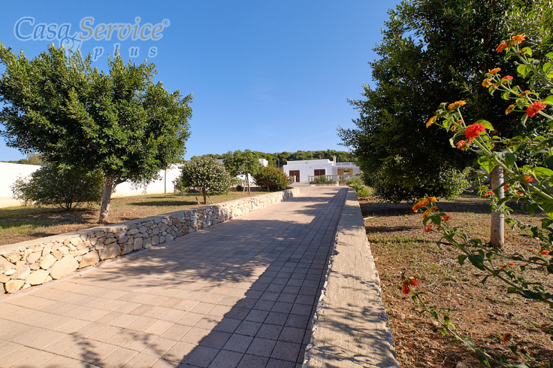 Immagine 38 di Villa in vendita  in Via Scalelle a Gallipoli