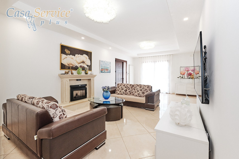 Immagine 51 di Villa in vendita  in Via Scalelle a Gallipoli