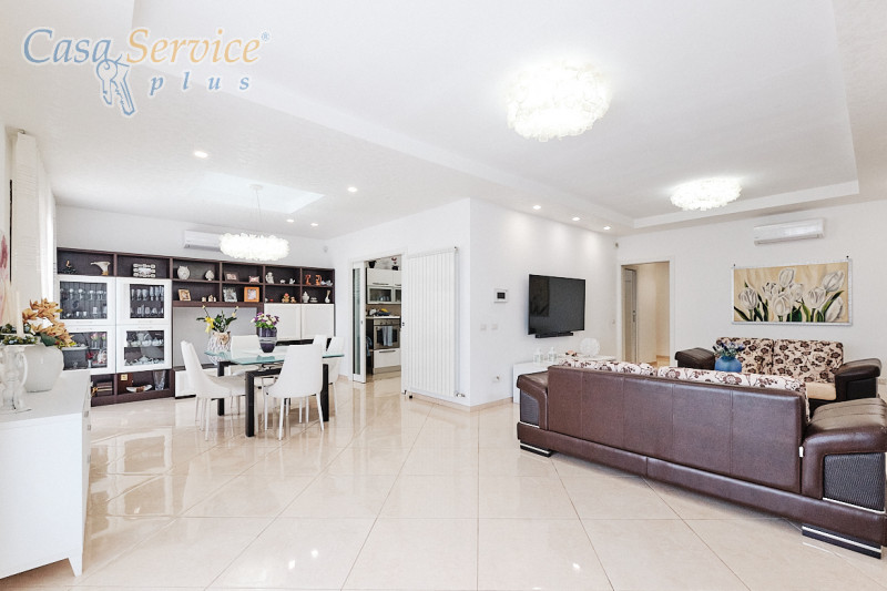 Immagine 52 di Villa in vendita  in Via Scalelle a Gallipoli