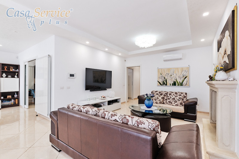 Immagine 53 di Villa in vendita  in Via Scalelle a Gallipoli