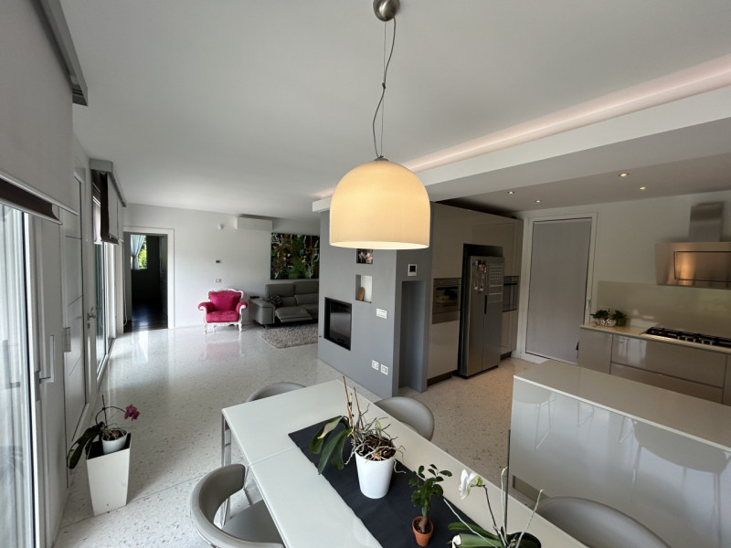 Immagine 5 di Villa in vendita  in Via Gazzo a Mestrino