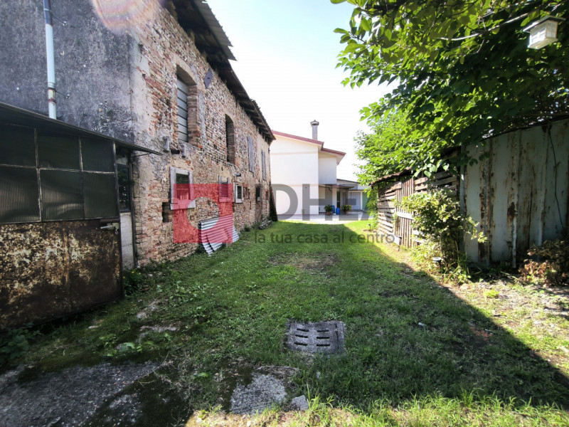 Immagine 5 di Casa bifamiliare in vendita  a Treviso