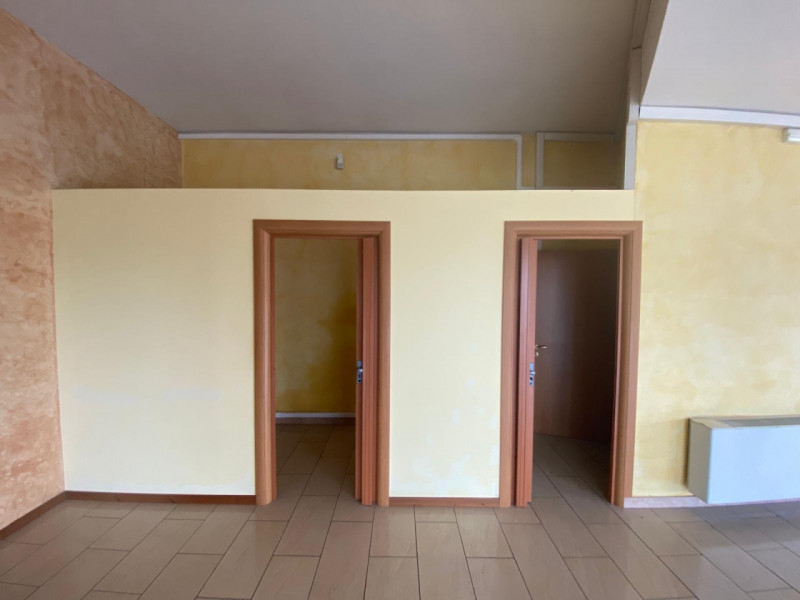 Immagine 5 di Negozio in affitto  in Via Udine a Vigodarzere