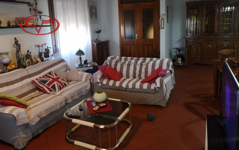 Immagine 4 di Casa indipendente in vendita  in Via dell'artigianato a Montevarchi