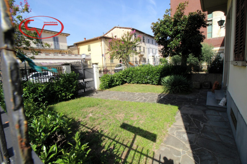 Immagine 3 di Casa indipendente in vendita  in Via Costituzione a San Giovanni Valdarno