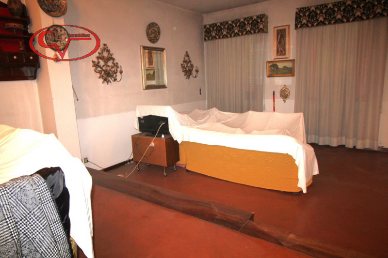 Immagine 9 di Casa indipendente in vendita  in Via Costituzione a San Giovanni Valdarno