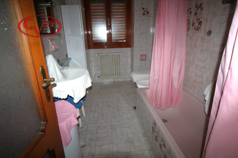 Immagine 24 di Casa indipendente in vendita  in Via Costituzione a San Giovanni Valdarno