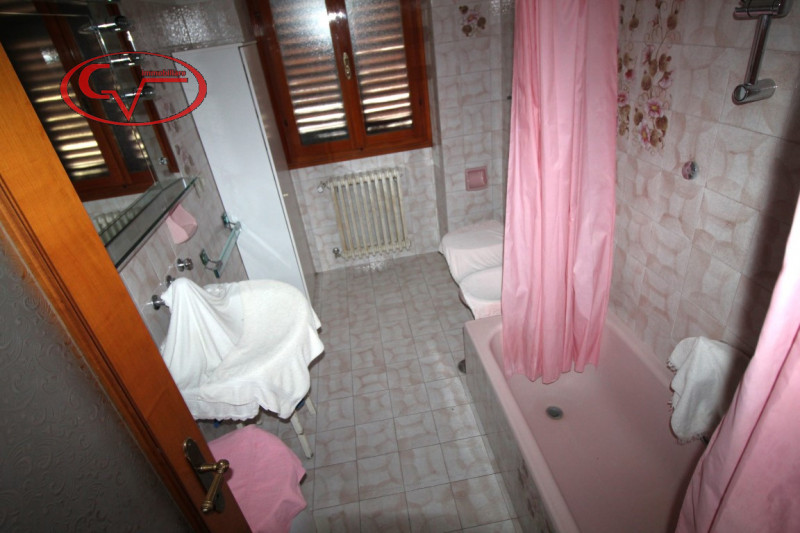 Immagine 25 di Casa indipendente in vendita  in Via Costituzione a San Giovanni Valdarno