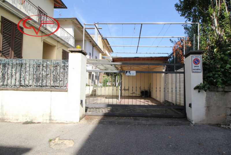 Immagine 36 di Casa indipendente in vendita  in Via Costituzione a San Giovanni Valdarno