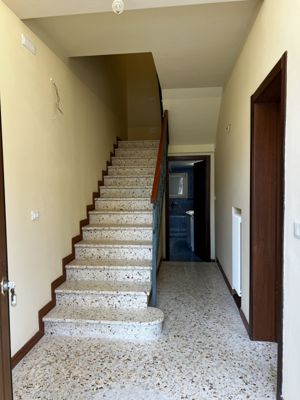 Immagine 2 di Villetta a schiera in vendita  in Via Silvio Pellico 3 a Galzignano Terme