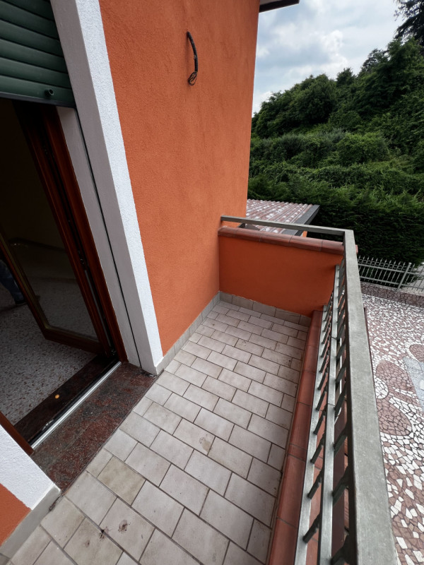 Immagine 31 di Villetta a schiera in vendita  in Via Silvio Pellico 3 a Galzignano Terme