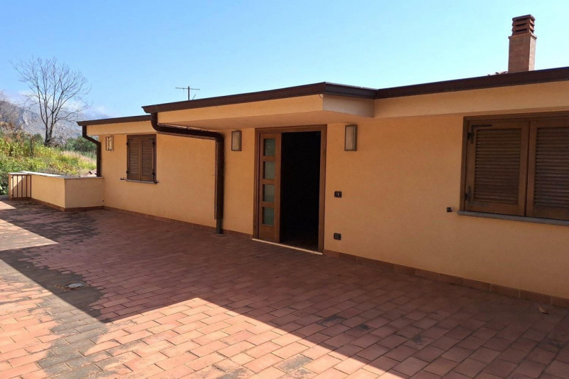 Immagine 3 di Casa indipendente in vendita  in Via Roma, N. 33 a Boara Pisani