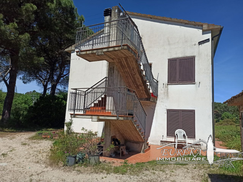Immagine 4 di Casa indipendente in vendita  in piana a Castiglione Del Lago