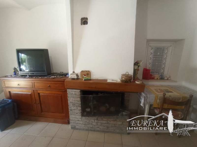 Immagine 6 di Casa indipendente in vendita  in piana a Castiglione Del Lago