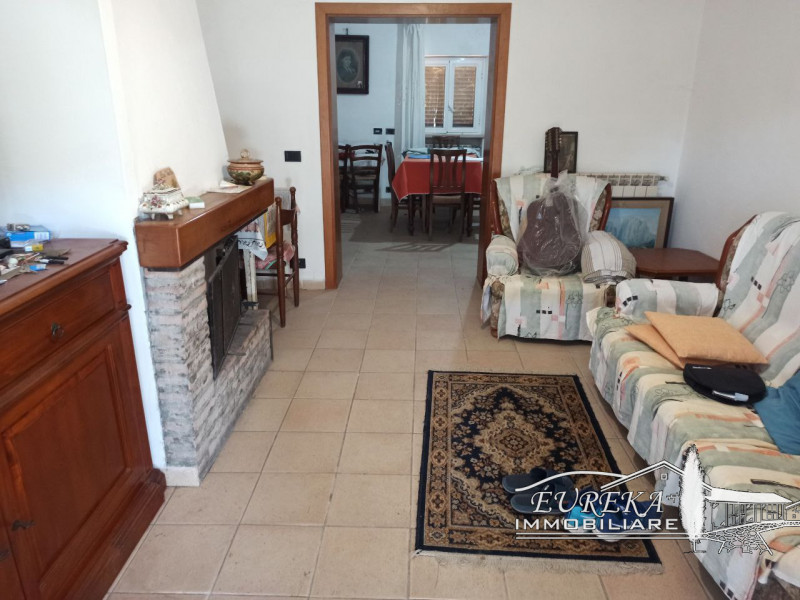 Immagine 7 di Casa indipendente in vendita  in piana a Castiglione Del Lago