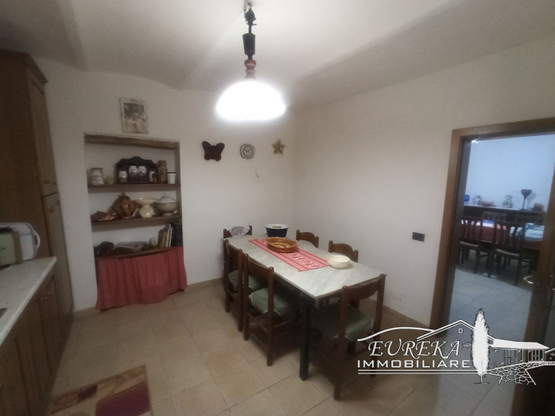 Immagine 9 di Casa indipendente in vendita  in piana a Castiglione Del Lago