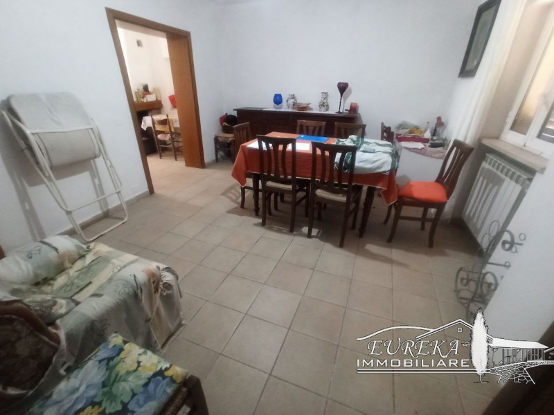 Immagine 10 di Casa indipendente in vendita  in piana a Castiglione Del Lago