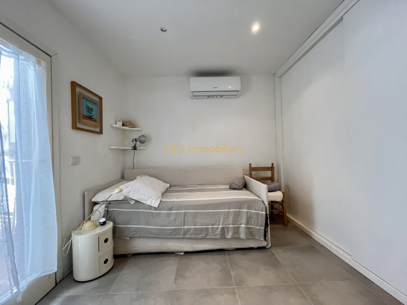 Immagine 29 di Appartamento in vendita  in VIA MARIO CEROLI a Olbia