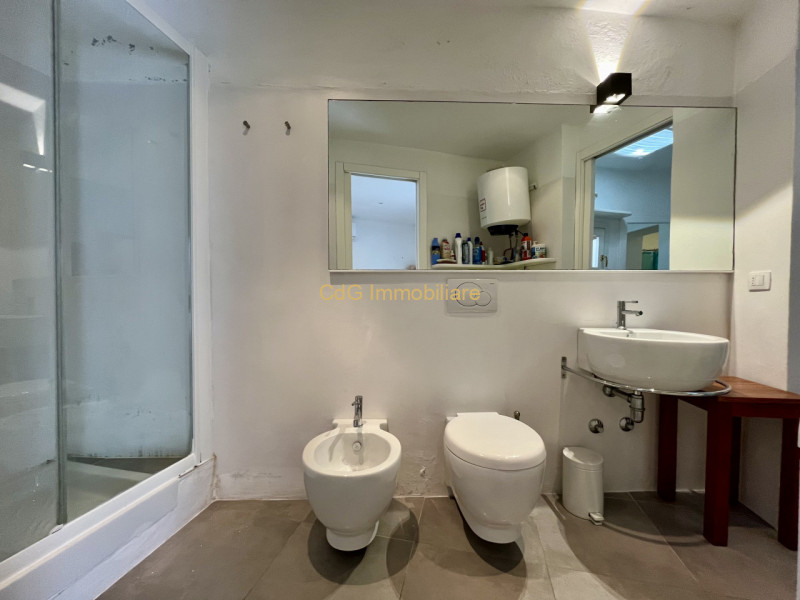 Immagine 32 di Appartamento in vendita  in VIA MARIO CEROLI a Olbia