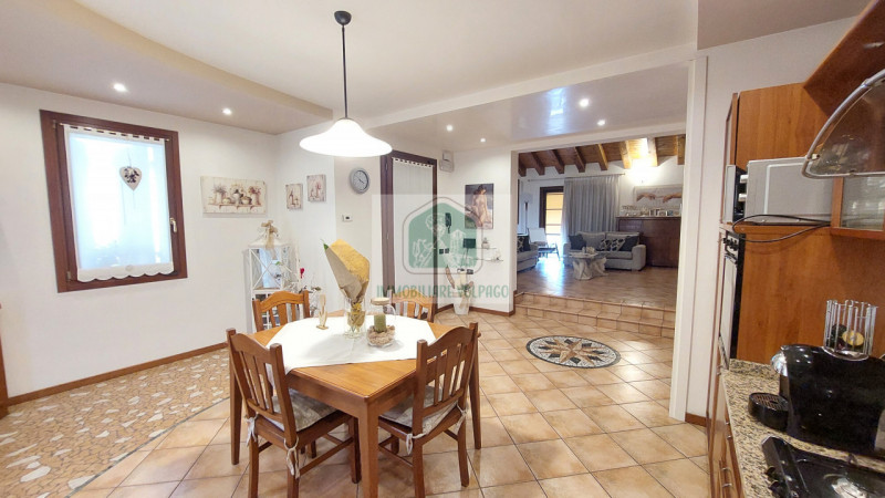 Immagine 9 di Casa indipendente in vendita  in volpago del montello Via schiavonesca nuova 144 a Volpago Del Montello