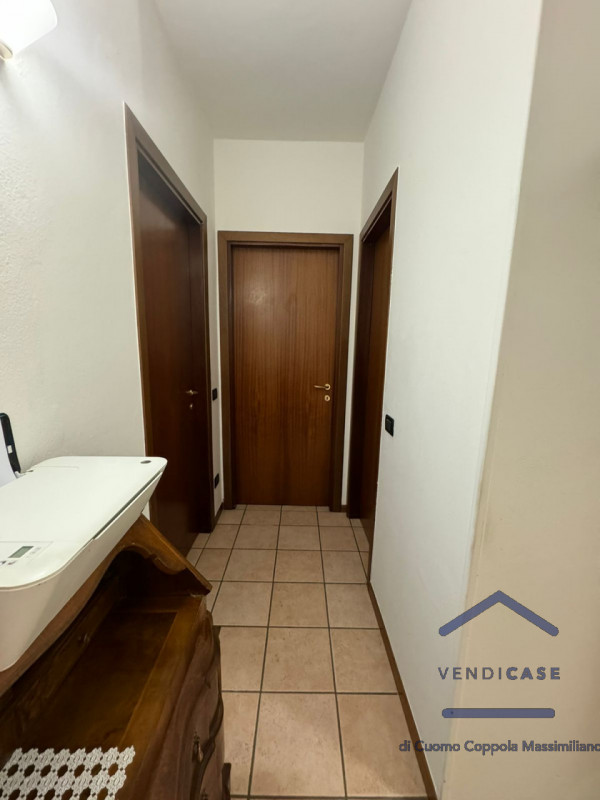 Immagine 7 di Appartamento in vendita  in VIA MARCHERSI, 11 a Desenzano Del Garda