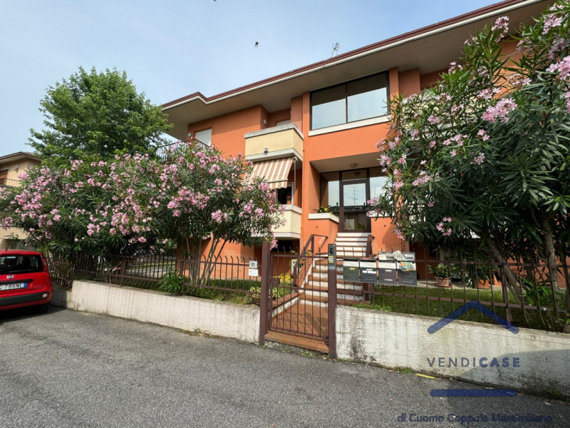 Immagine 12 di Appartamento in vendita  in VIA MARCHERSI, 11 a Desenzano Del Garda