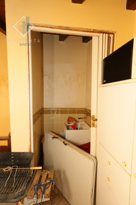 Immagine 21 di Casa indipendente in vendita  in Via Nicolosi n. 11 a Palagonia