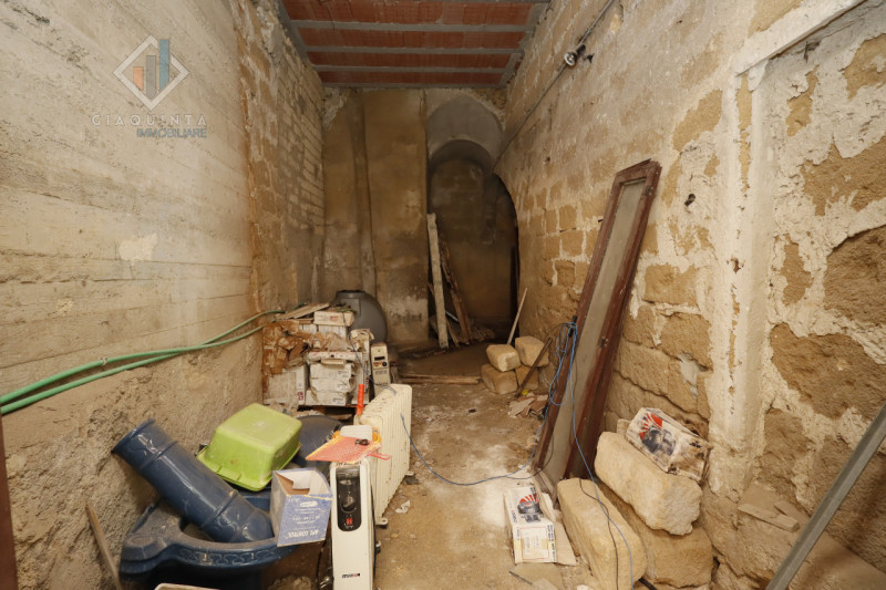 Immagine 25 di Casa indipendente in vendita  in Via Nicolosi n. 11 a Palagonia