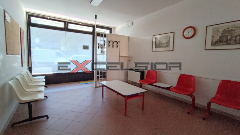 Immagine 4 di Negozio in vendita  in Corso Risorgimento n. 160 Porto Viro a Taglio Di Po