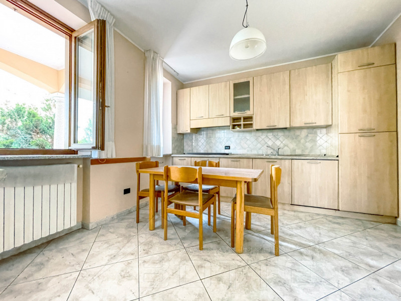 Immagine 9 di Villa in vendita  in via verdi 10 a Gozzano