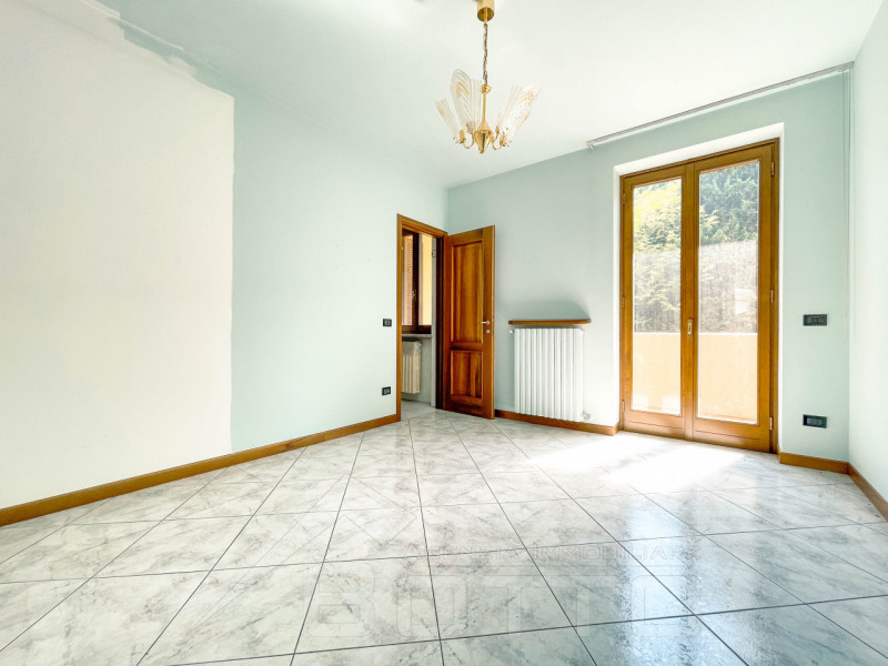 Immagine 14 di Villa in vendita  in via verdi 10 a Gozzano