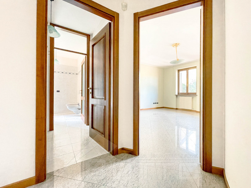 Immagine 15 di Villa in vendita  in via verdi 10 a Gozzano