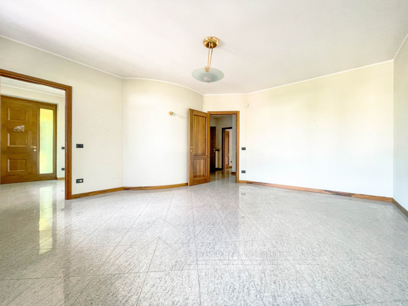 Immagine 16 di Villa in vendita  in via verdi 10 a Gozzano