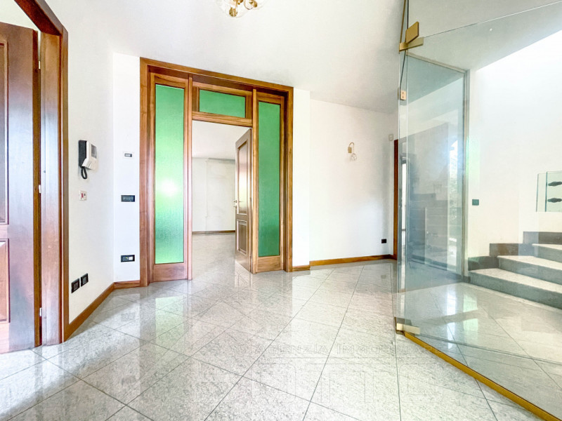 Immagine 17 di Villa in vendita  in via verdi 10 a Gozzano