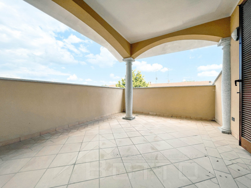 Immagine 27 di Villa in vendita  in via verdi 10 a Gozzano