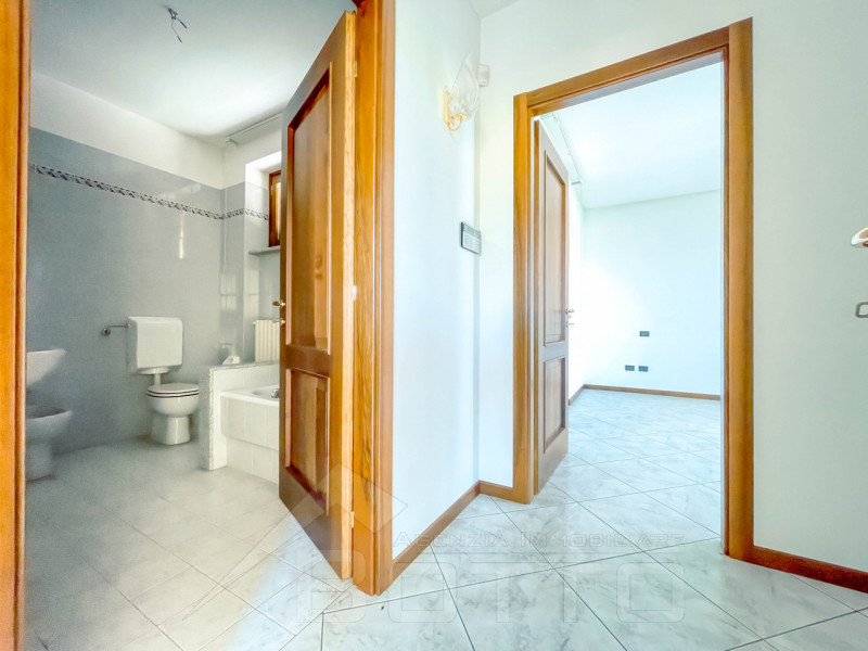 Immagine 32 di Villa in vendita  in via verdi 10 a Gozzano