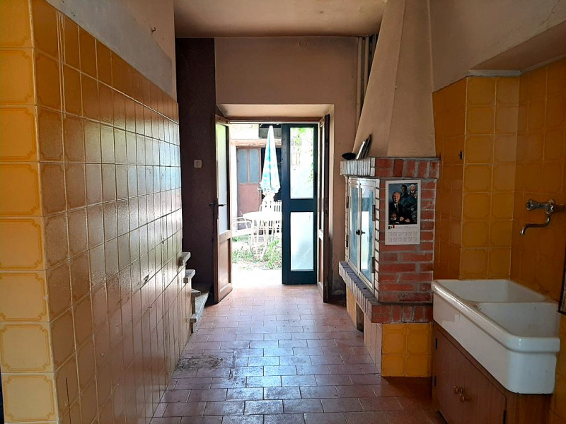 Immagine 3 di Casa indipendente in vendita  a Valeggio Sul Mincio