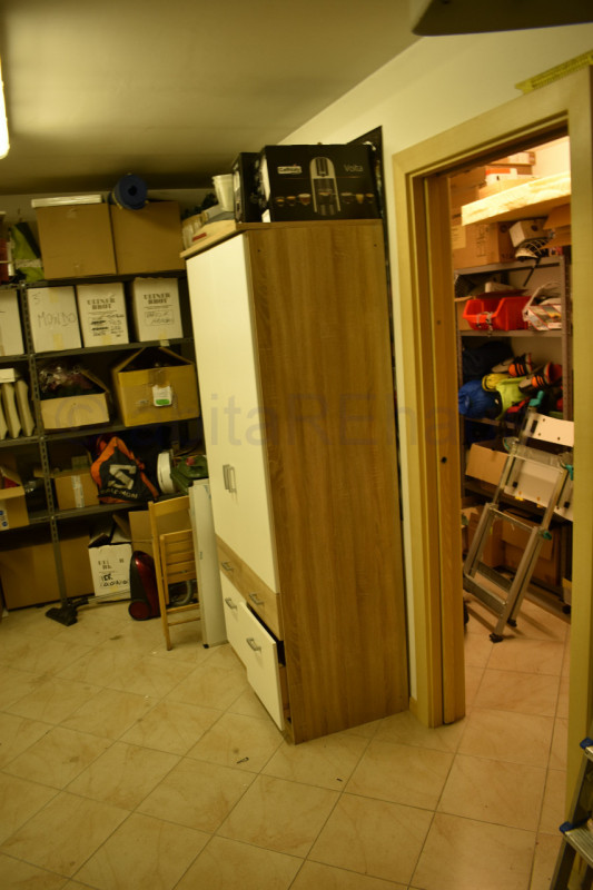 Immagine 11 di Negozio in vendita  in Via Resia a Bolzano