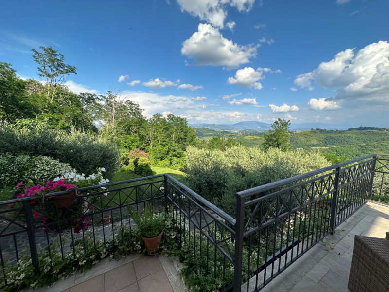 Immagine 9 di Villa in vendita  in montebagnolo a Perugia