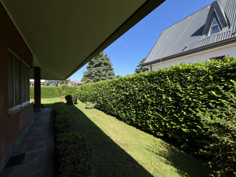 Immagine 13 di Villa in vendita  in Via Mantegna a Trezzano Sul Naviglio