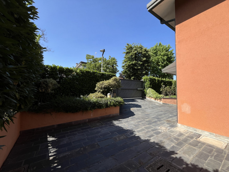 Immagine 16 di Villa in vendita  in Via Mantegna a Trezzano Sul Naviglio