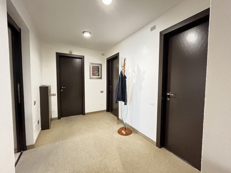 Immagine 34 di Villa in vendita  in Via Mantegna a Trezzano Sul Naviglio