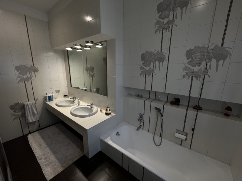 Immagine 42 di Villa in vendita  in Via Mantegna a Trezzano Sul Naviglio