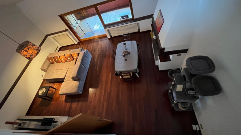 Immagine 2 di Villa in vendita  in via Montegallo a Osimo