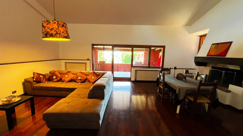 Immagine 5 di Villa in vendita  in via Montegallo a Osimo