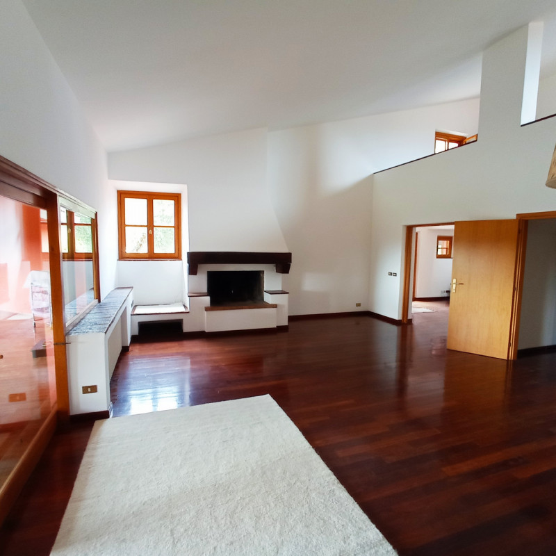 Immagine 10 di Villa in vendita  in via Montegallo a Osimo