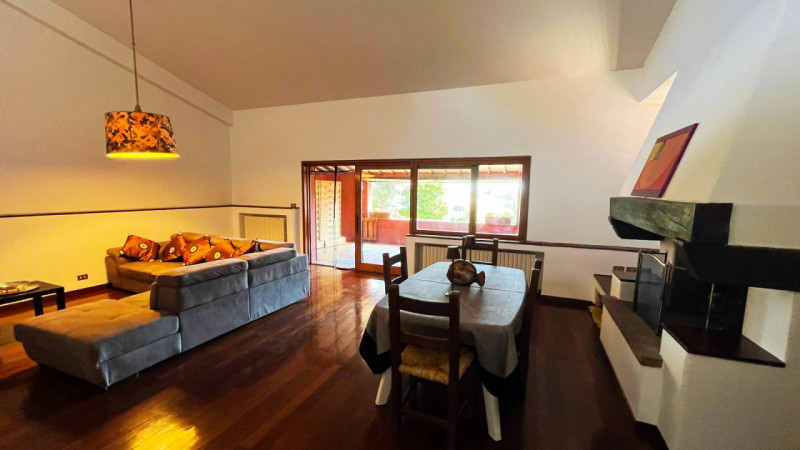 Immagine 12 di Villa in vendita  in via Montegallo a Osimo